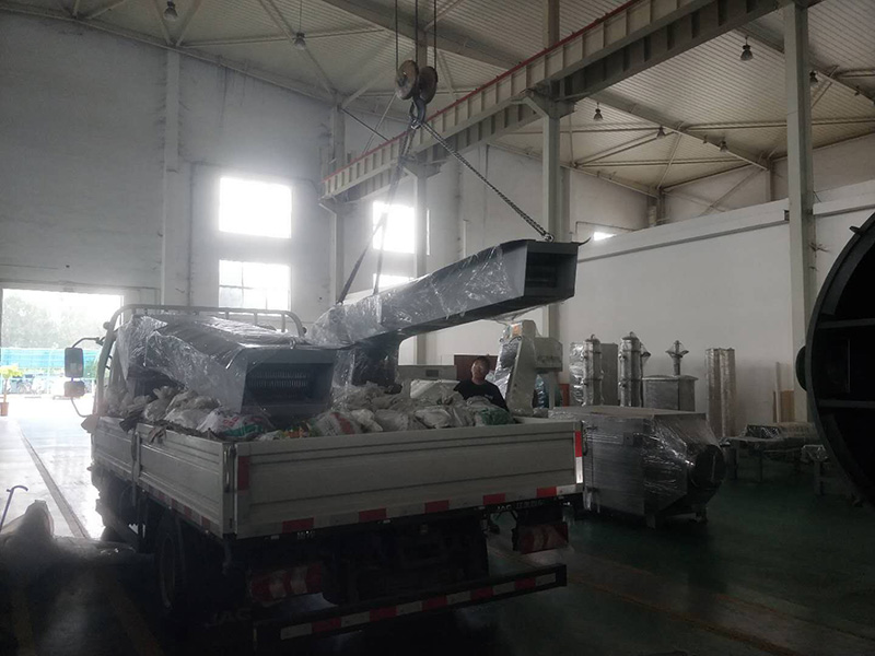 上?？蛻魴C械格柵發貨1
